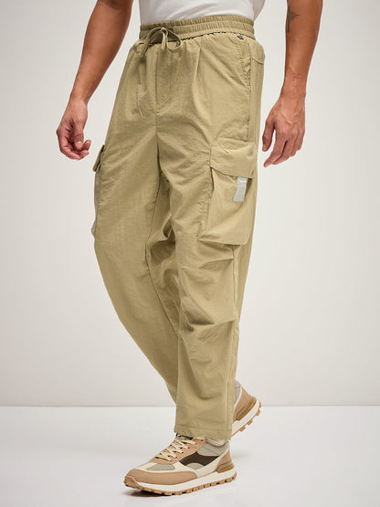 Men Beige Solid Regular Fit Cargo Pant