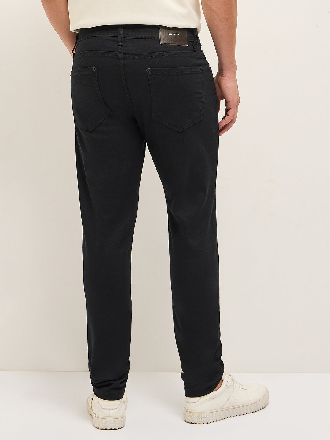 Men Black Mid-Rise Skinny Fit Jeans