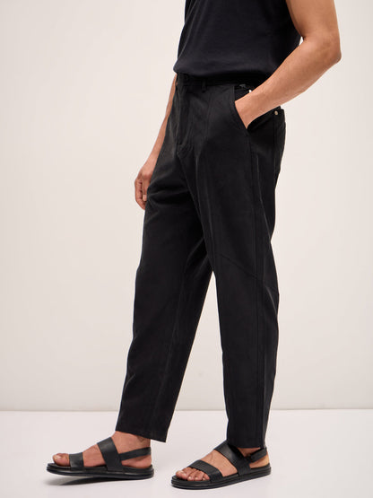 Men Black Stripe Regular Fit Mid-Rise Casual Pant