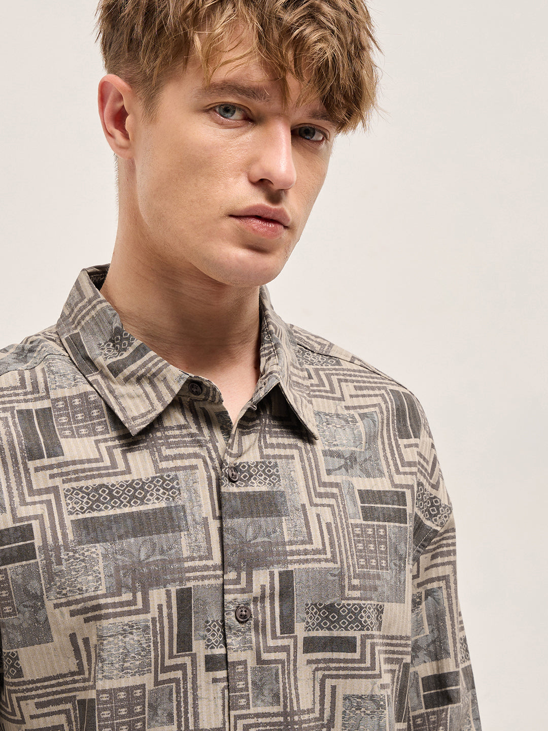 Men Beige Geometric Printed Relax Fit Casual Shirt